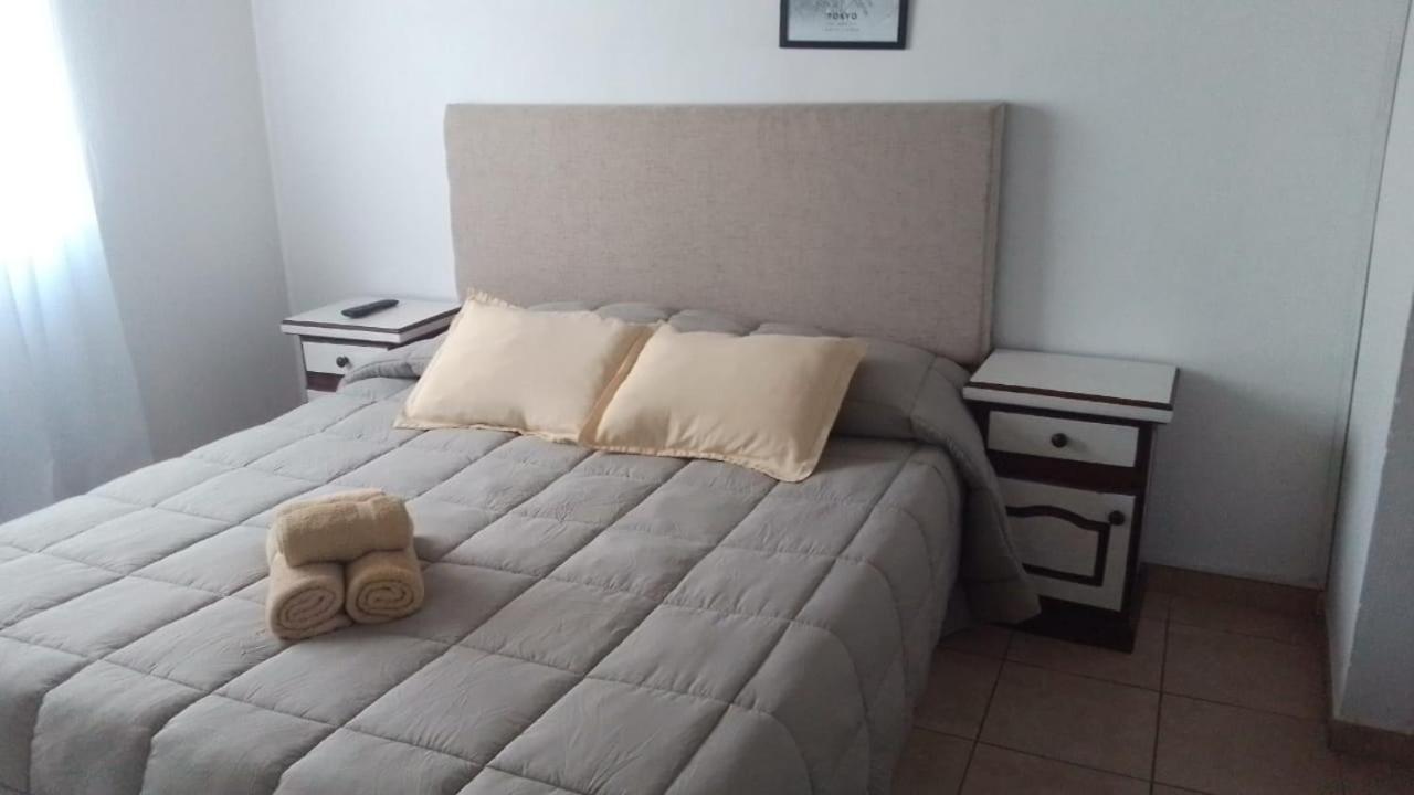 Complejo Kalifornia Apartman Pilar  Kültér fotó
