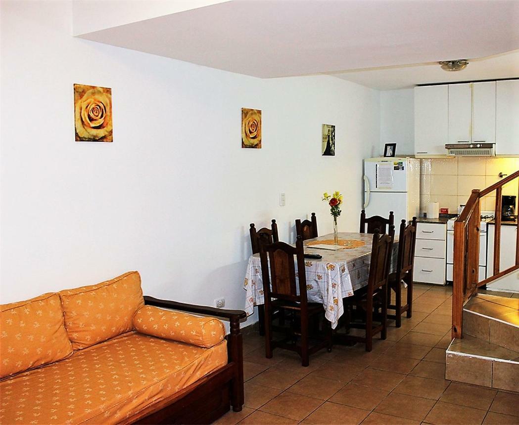 Complejo Kalifornia Apartman Pilar  Kültér fotó