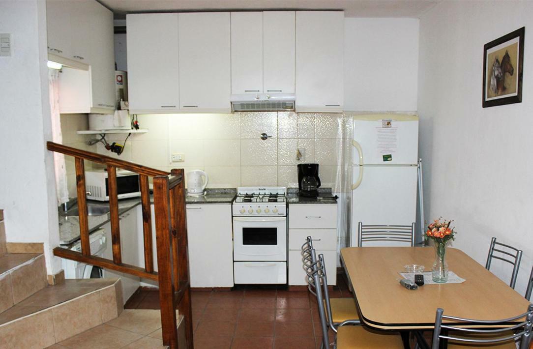 Complejo Kalifornia Apartman Pilar  Kültér fotó